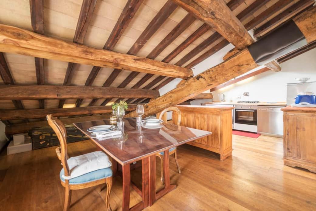 Pantheon Charming Penthouse Apartamento *